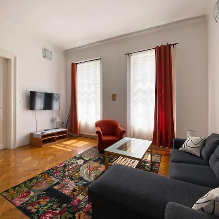 Citypark Classic Downtown Apartment Budapest Luaran gambar